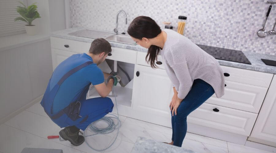 Expert burst pipe repair services in Mound City, IL